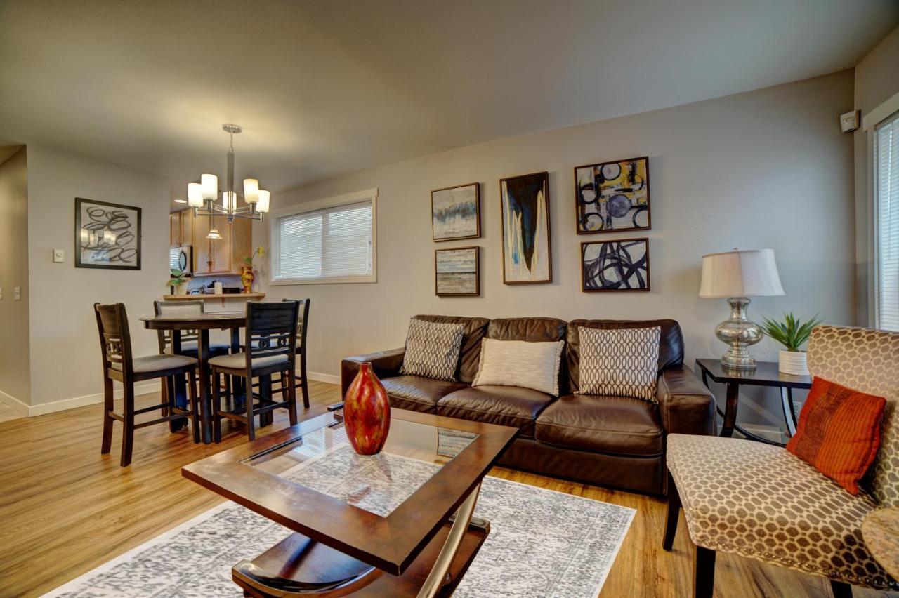 Cozy 2 Bedroom Townhouse In Northgate Seattle Eksteriør billede